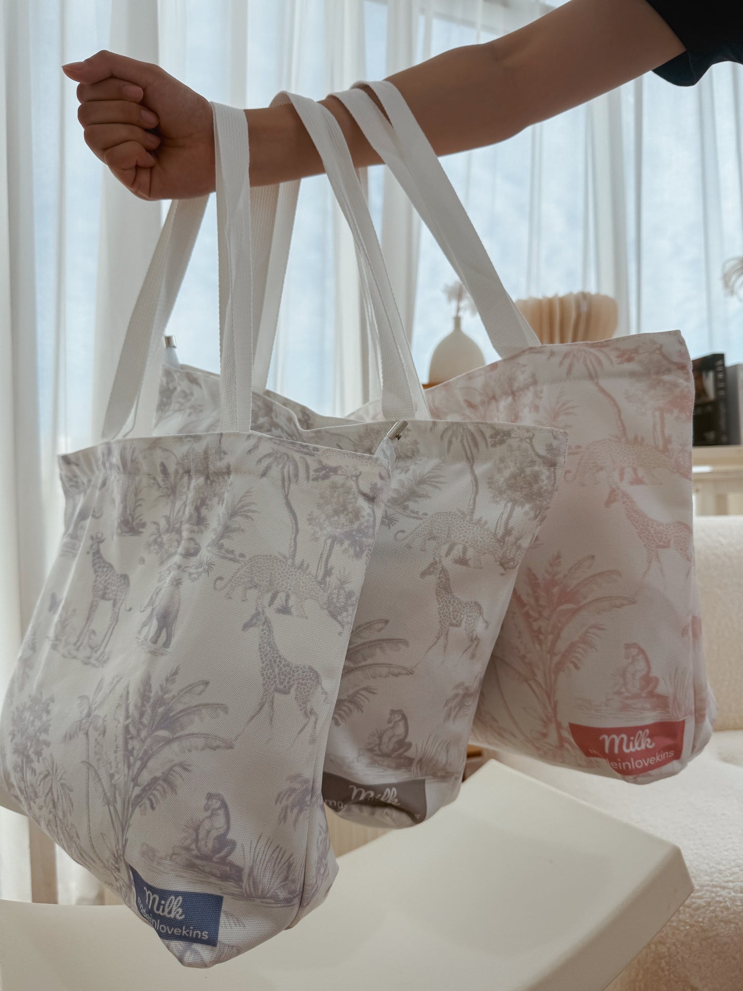 Mama’s Tote Safari Tales (Blue)