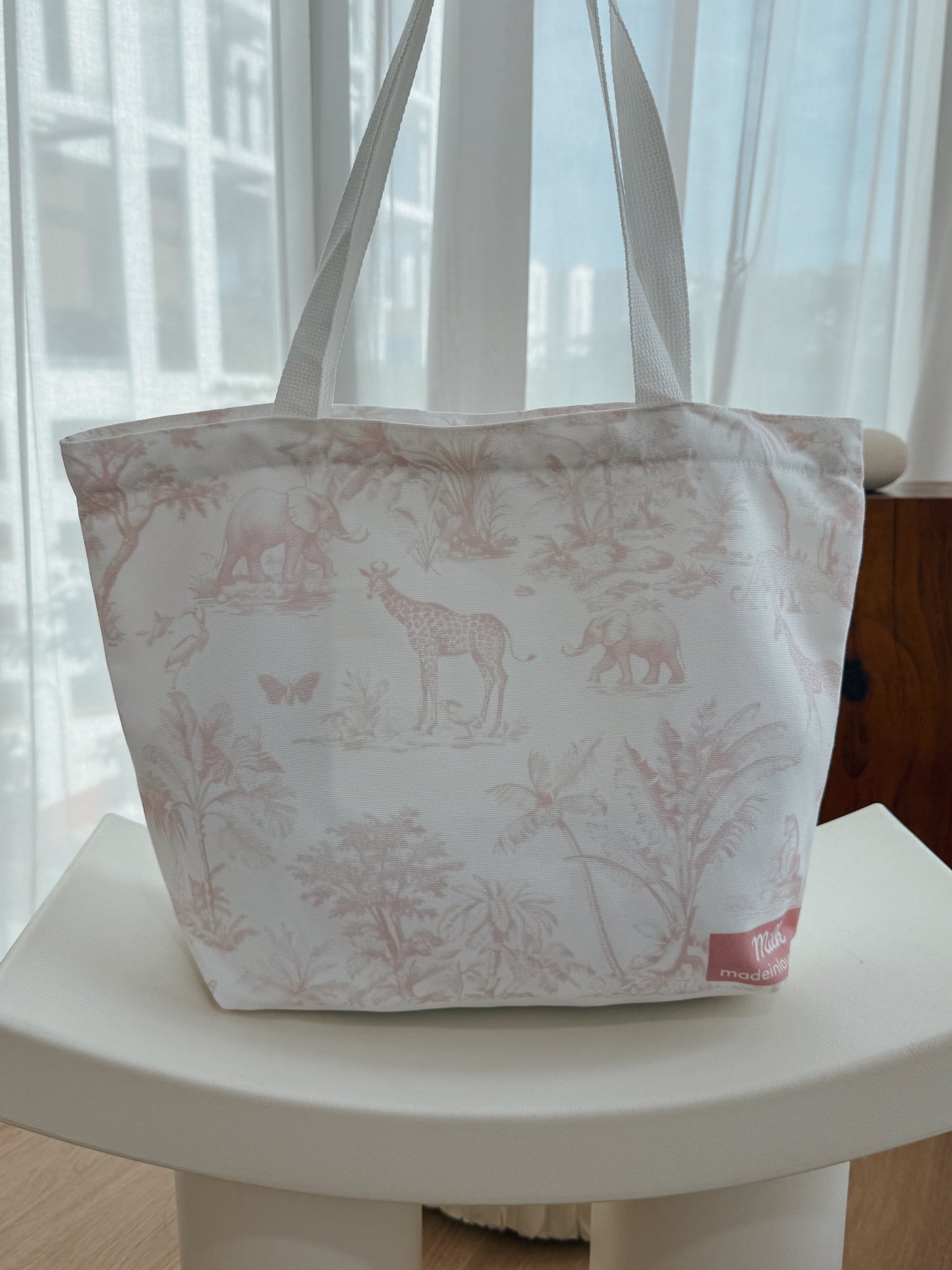 Mama’s Tote Safari Tales (Pink)